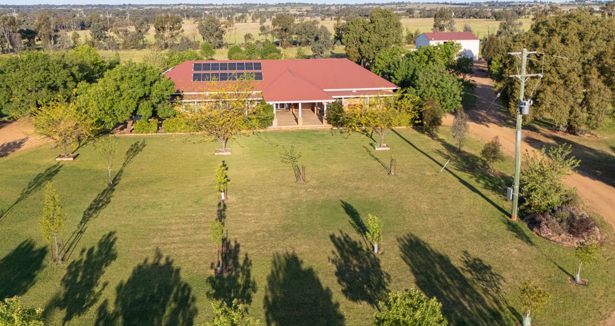 10 South Buninyong Road, Dubbo, NSW, 2830 - Image 1