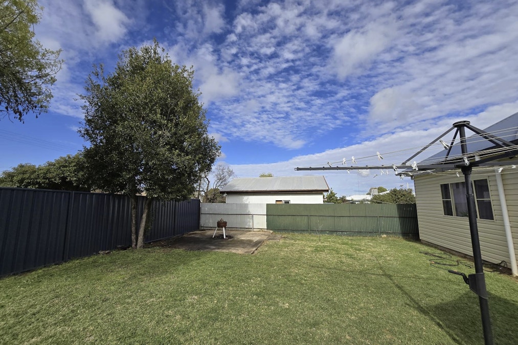 7 Wattle Street, Parkes, NSW, 2870 - Image 19