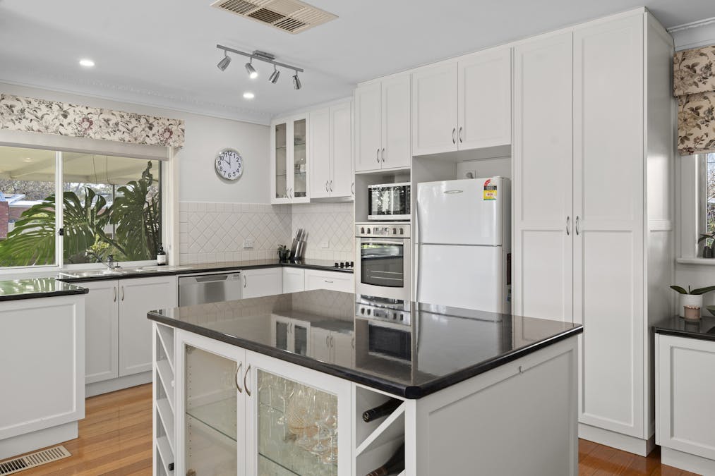9 Bury Street, Euroa, VIC, 3666 - Image 11