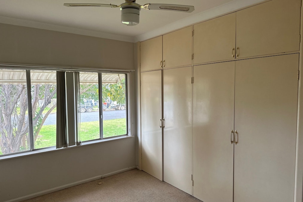 11 Carrington Street, Parkes, NSW, 2870 - Image 5