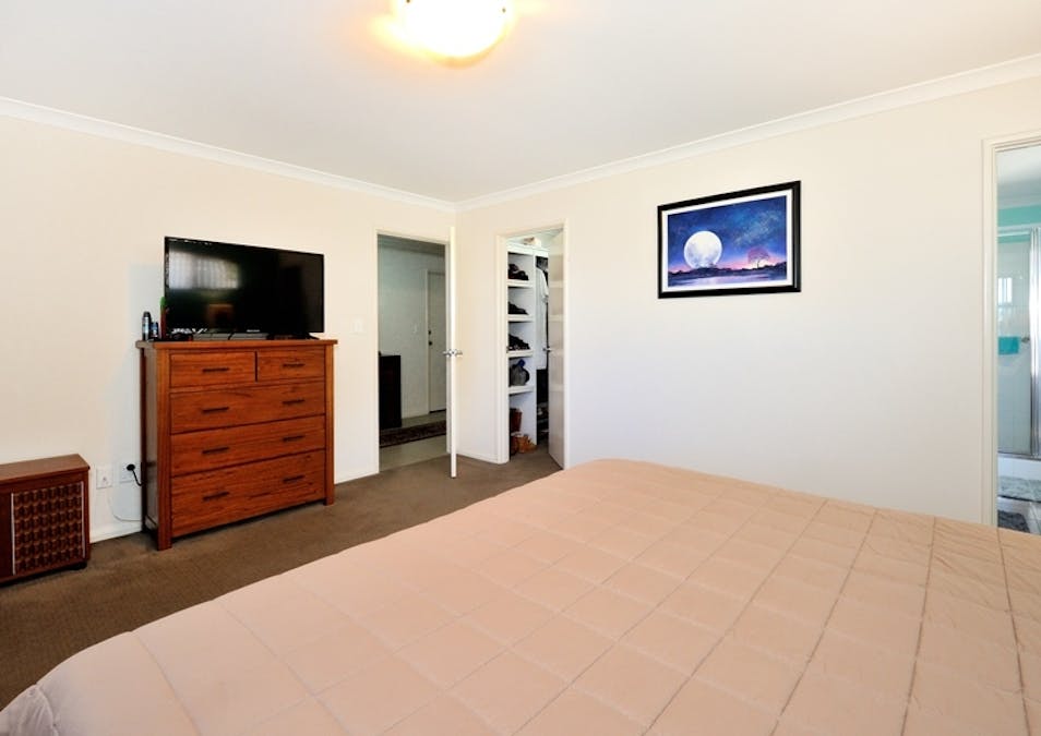 14 Carcione Avenue, Secret Harbour, WA, 6173 - Image 11