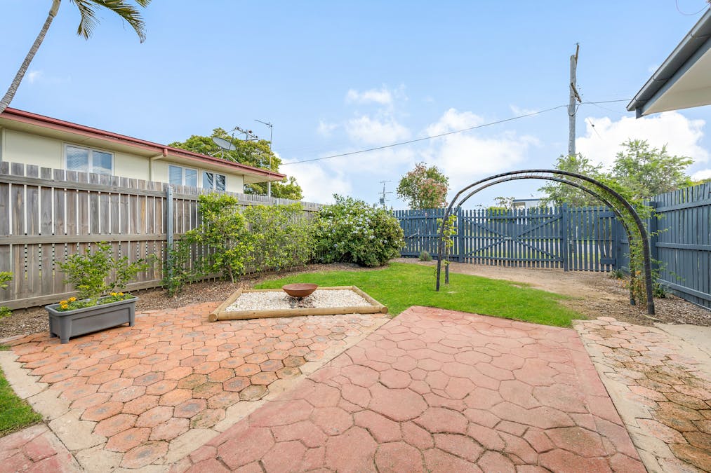8 Larsen Street, West Gladstone, QLD, 4680 - Image 8
