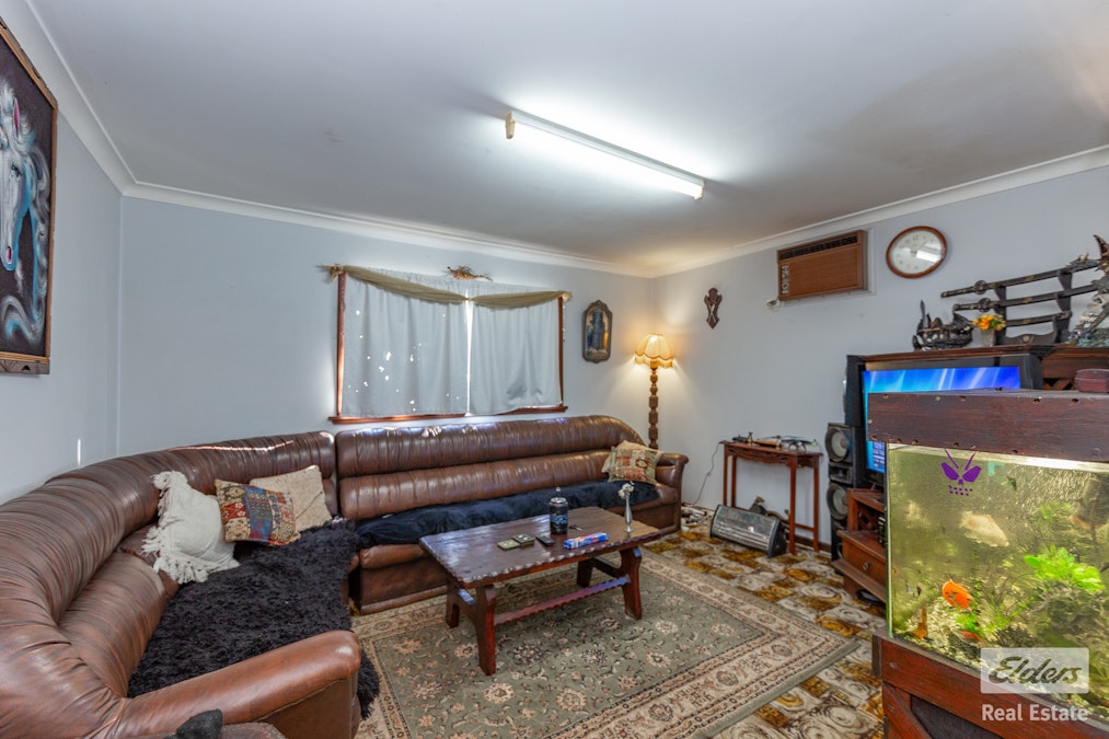 9 Strickland Avenue, Northam, WA, 6401 - Image 8