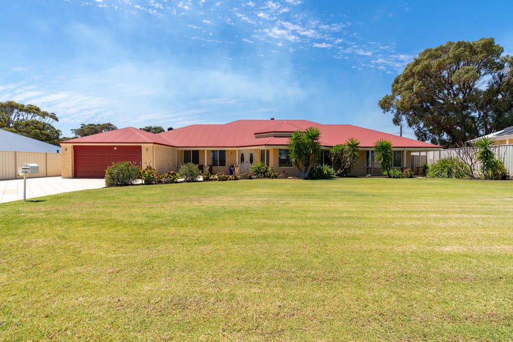 39 Lombadina Parade, Secret Harbour, WA, 6173 - Image 1