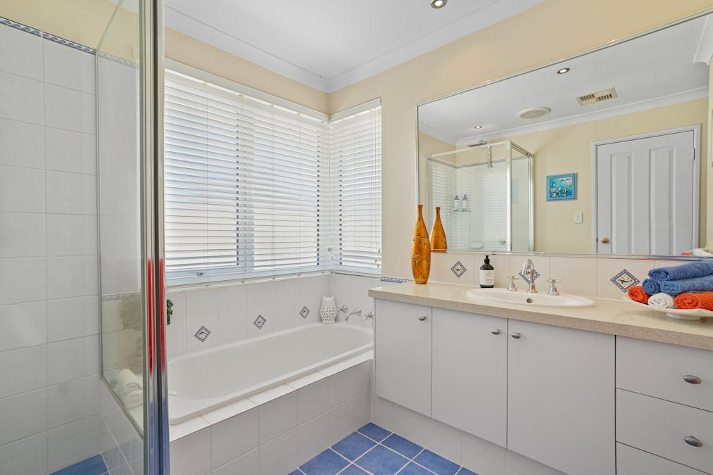39 Lombadina Parade, Secret Harbour, WA, 6173 - Image 19