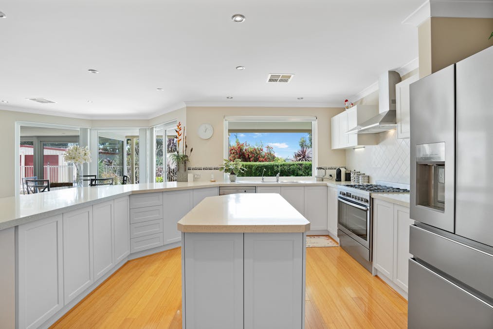 39 Lombadina Parade, Secret Harbour, WA, 6173 - Image 11