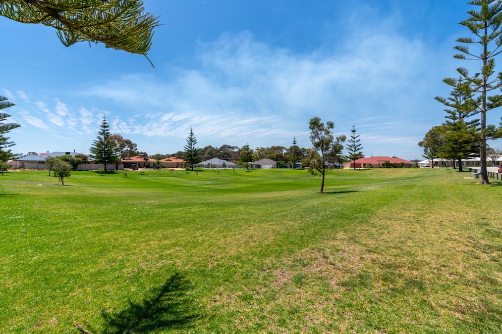 39 Lombadina Parade, Secret Harbour, WA, 6173 - Image 32