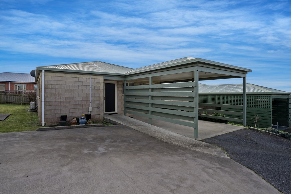 2/13 Sampson Avenue, Smithton, TAS, 7330 - Image 5