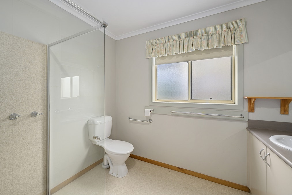 2/13 Sampson Avenue, Smithton, TAS, 7330 - Image 9