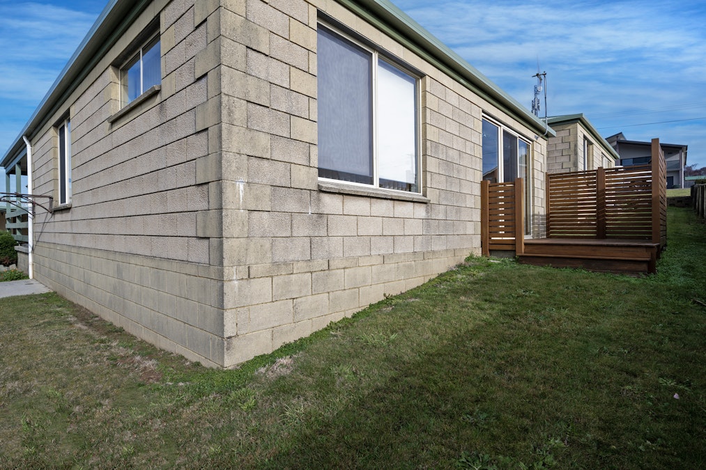 2/13 Sampson Avenue, Smithton, TAS, 7330 - Image 10