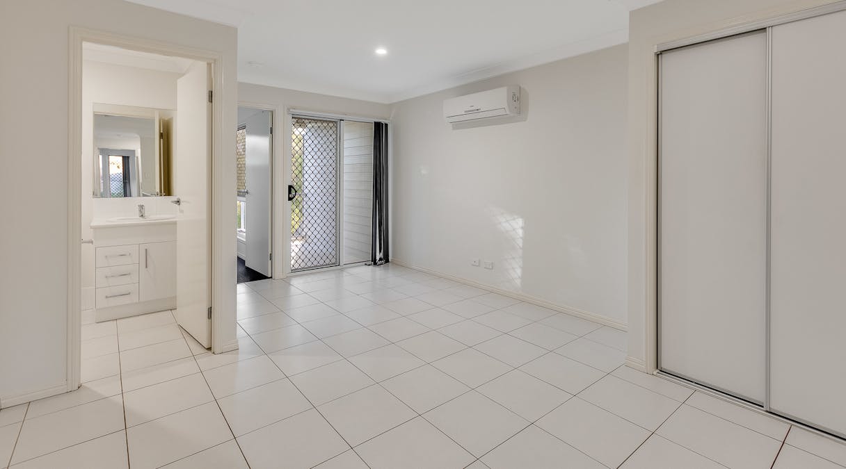 25 Carlin Street, Glenvale, QLD, 4350 - Image 4