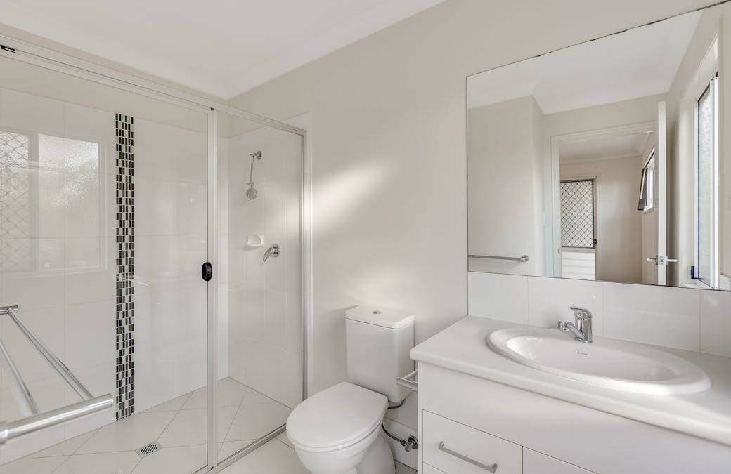 25 Carlin Street, Glenvale, QLD, 4350 - Image 10
