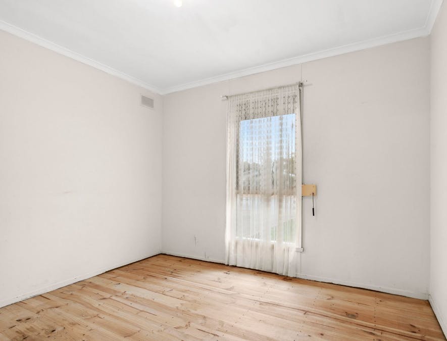 20 Eringa Avenue, Loxton, SA, 5333 - Image 7