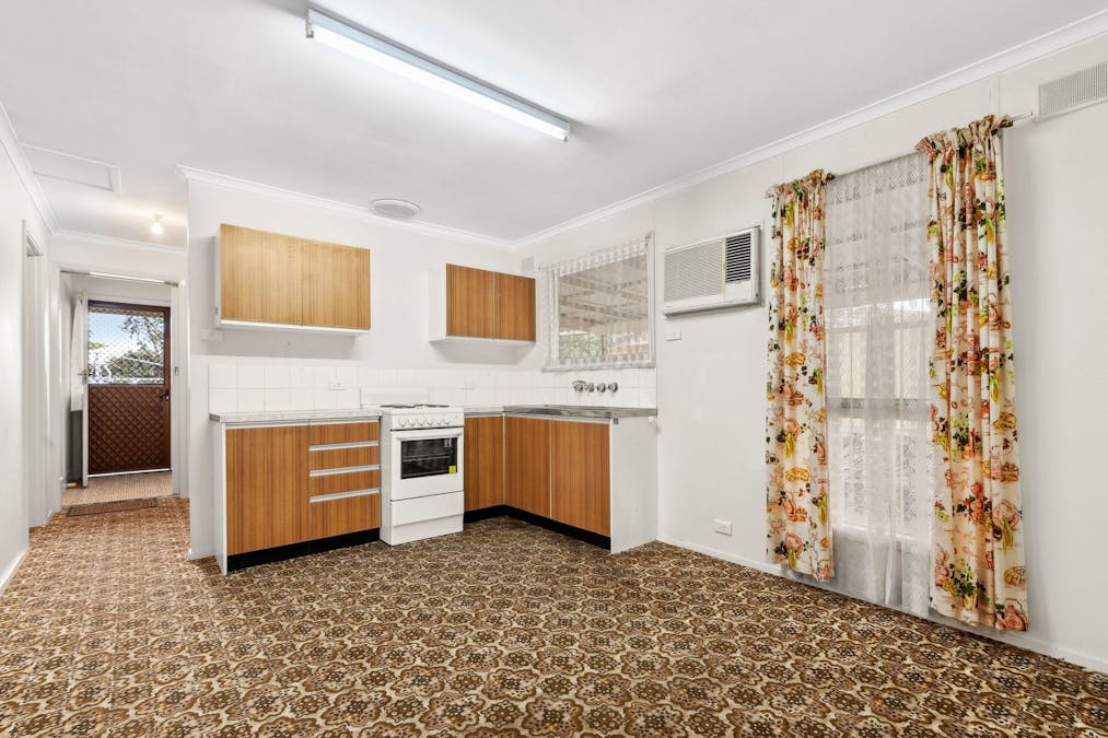 20 Eringa Avenue, Loxton, SA, 5333 - Image 6
