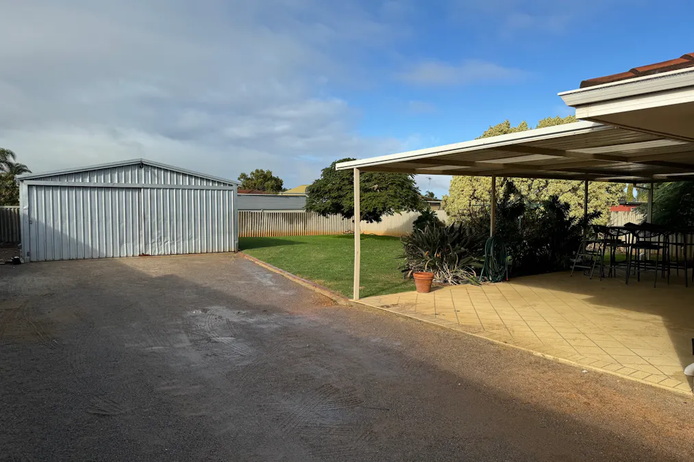4 Pinyali Way, Waggrakine, WA, 6530 - Image 2