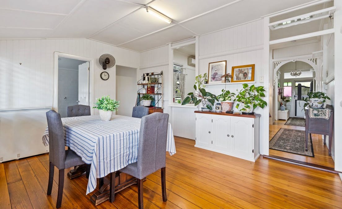 88 Glebe Road, Newtown, QLD, 4305 - Image 8