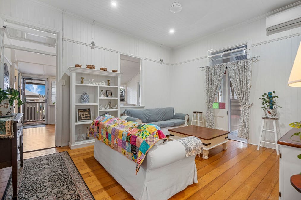 88 Glebe Road, Newtown, QLD, 4305 - Image 6