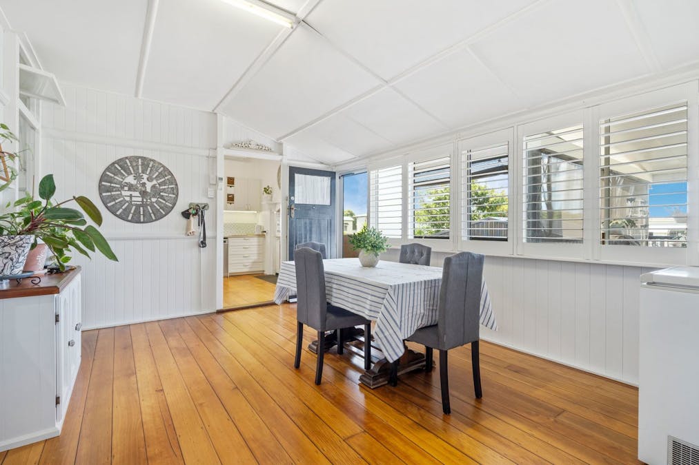 88 Glebe Road, Newtown, QLD, 4305 - Image 9