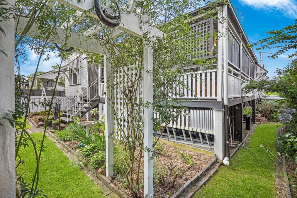 88 Glebe Road, Newtown, QLD, 4305 - Image 34