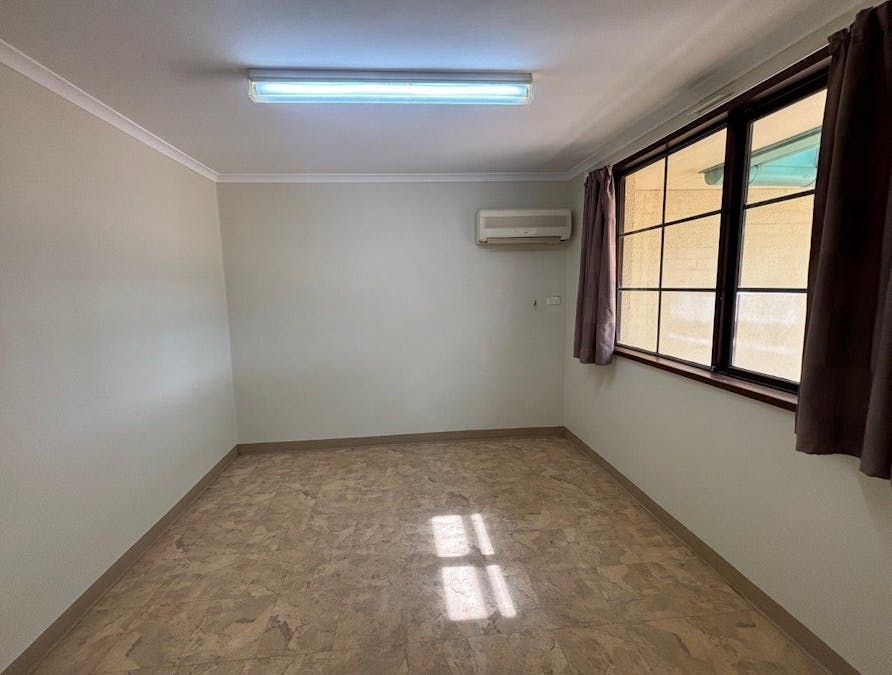 24 Shallcross Street, East Carnarvon, WA, 6701 - Image 16