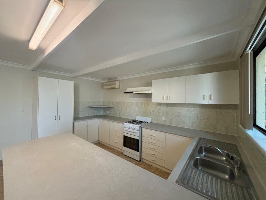 24 Shallcross Street, East Carnarvon, WA, 6701 - Image 9