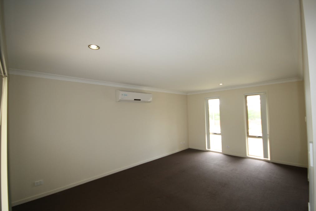 5 Kakadu Way, New Auckland, QLD, 4680 - Image 3