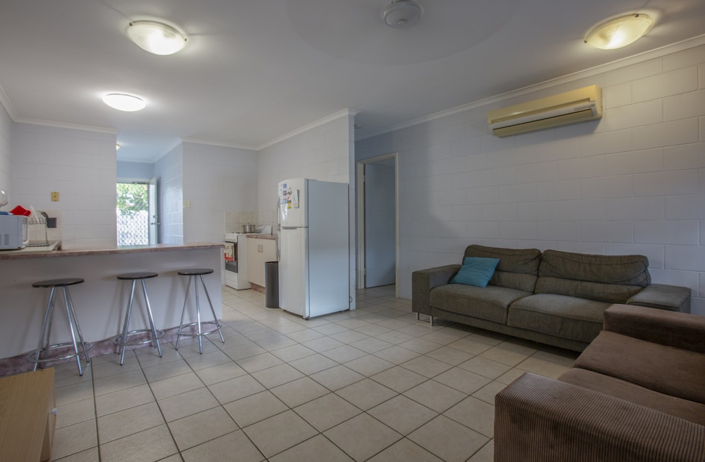 7/37 Hugh Street, West End, QLD, 4810 - Image 3