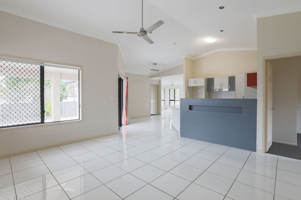 27 Donostia Crescent, Bushland Beach, QLD, 4818 - Image 8