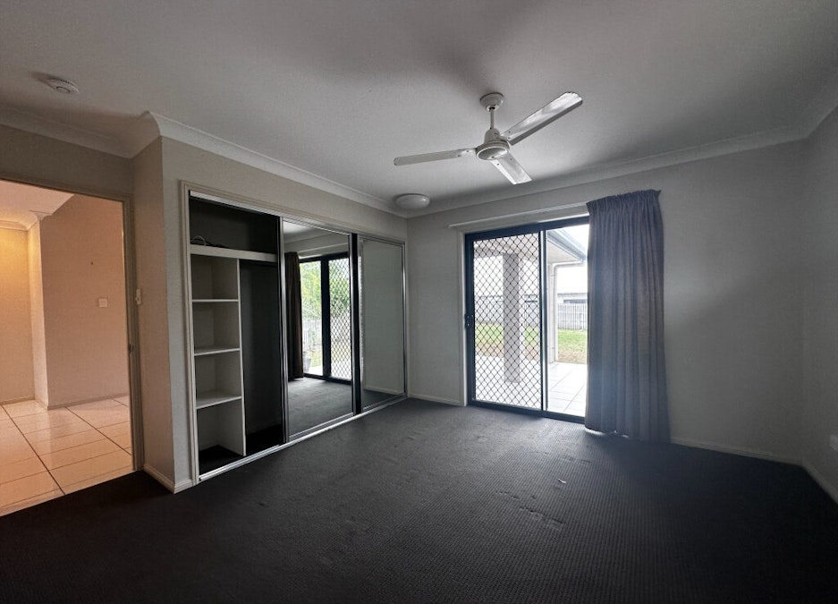 27 Donostia Crescent, Bushland Beach, QLD, 4818 - Image 14