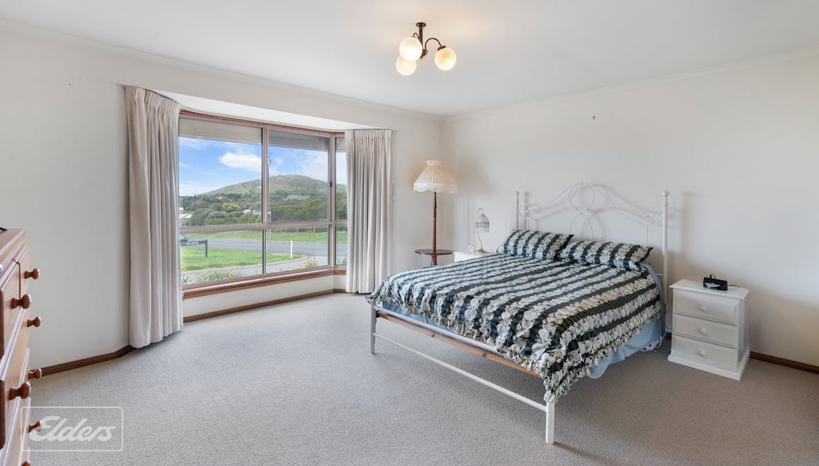 1 Rosemary Court, Encounter Bay, SA, 5211 - Image 9