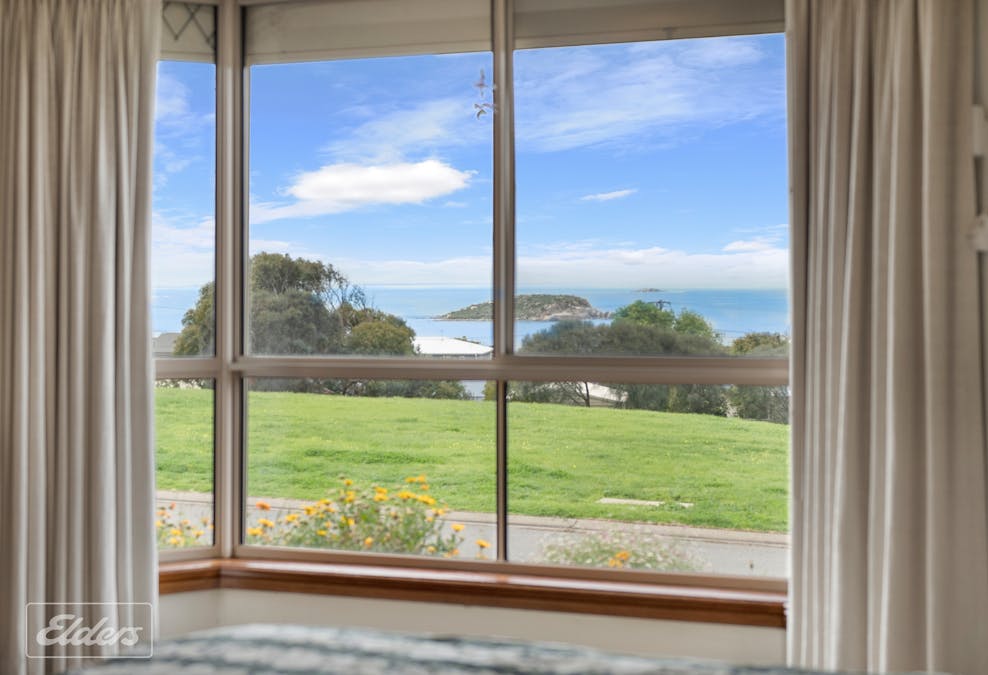 1 Rosemary Court, Encounter Bay, SA, 5211 - Image 4