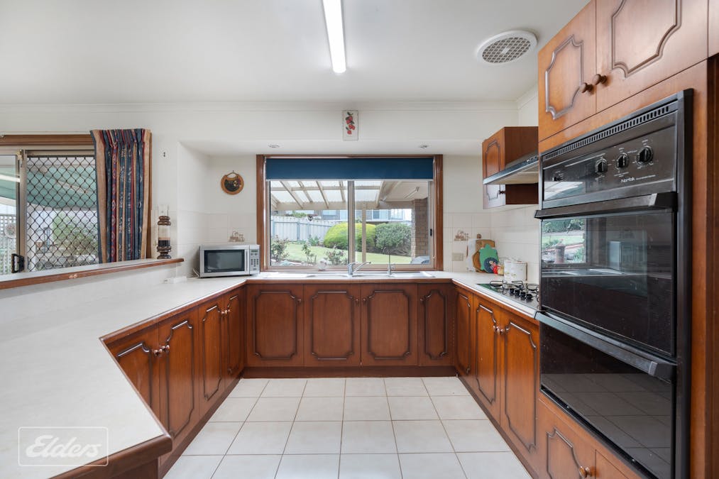 1 Rosemary Court, Encounter Bay, SA, 5211 - Image 19