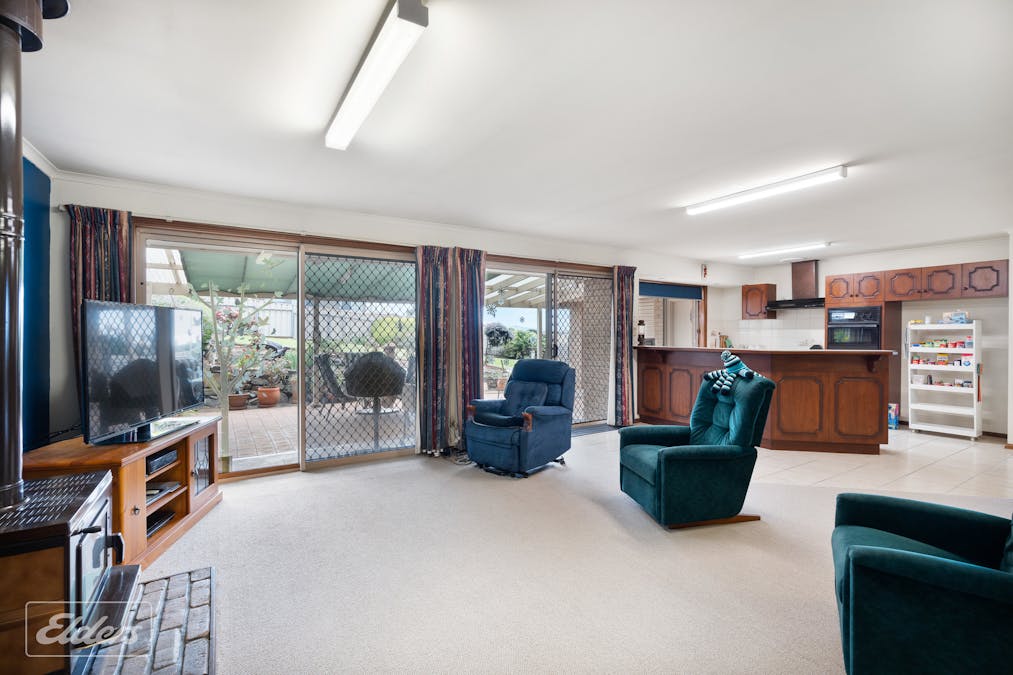 1 Rosemary Court, Encounter Bay, SA, 5211 - Image 22