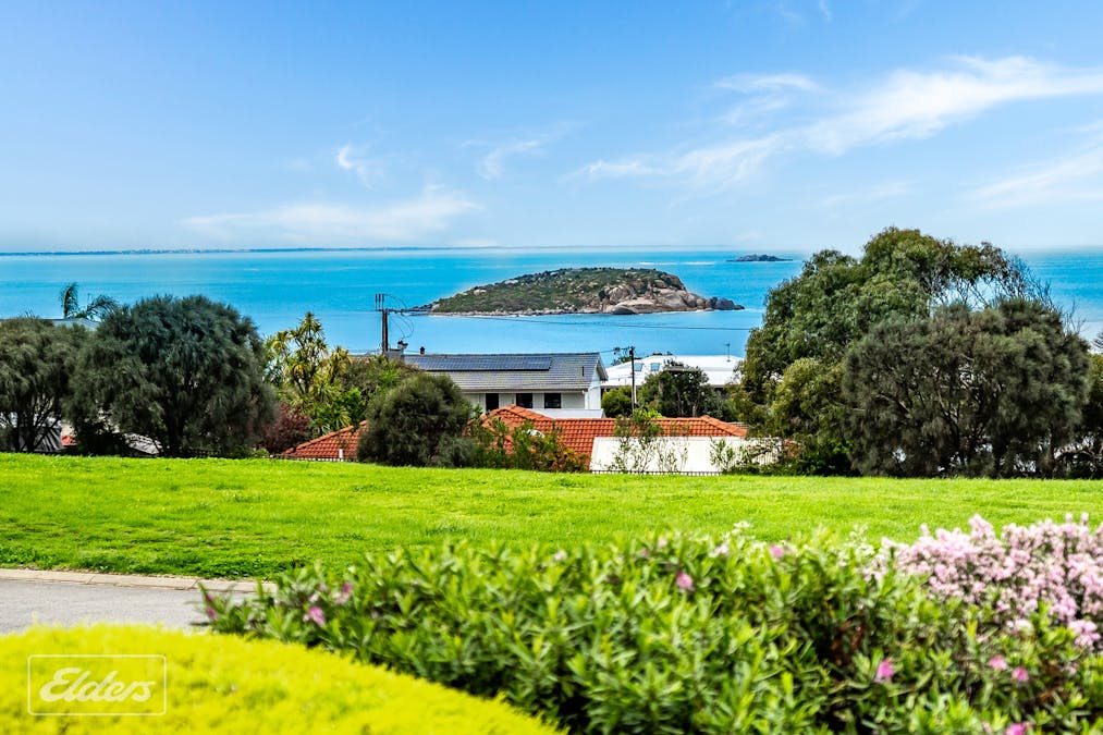1 Rosemary Court, Encounter Bay, SA, 5211 - Image 2