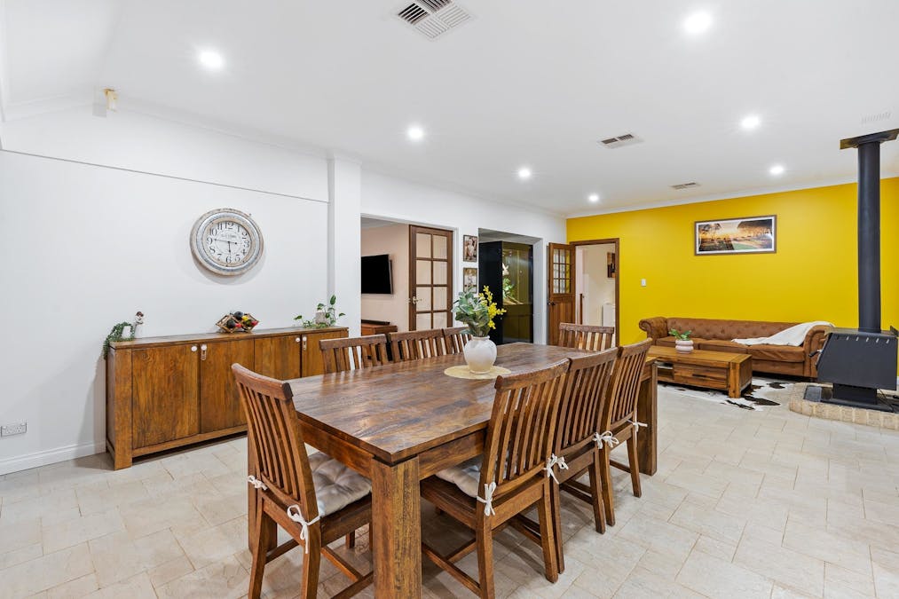 35 King Jarrah Circle, Jarrahdale, WA, 6124 - Image 6