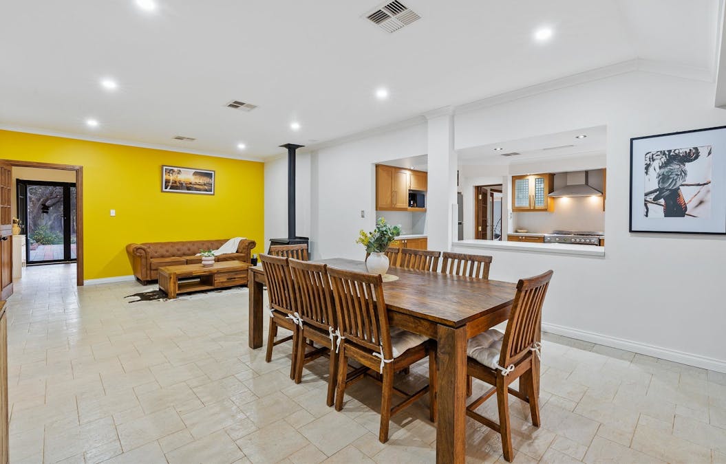 35 King Jarrah Circle, Jarrahdale, WA, 6124 - Image 8