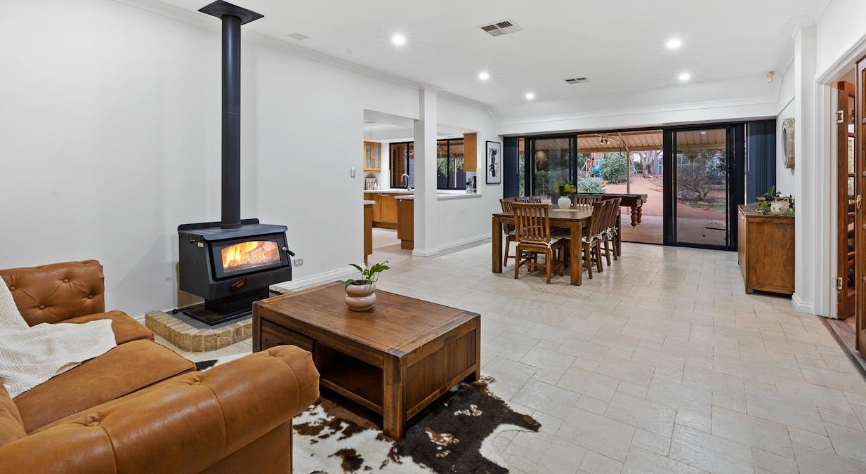 35 King Jarrah Circle, Jarrahdale, WA, 6124 - Image 9
