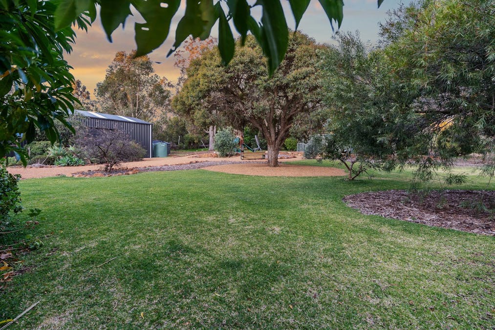 35 King Jarrah Circle, Jarrahdale, WA, 6124 - Image 30