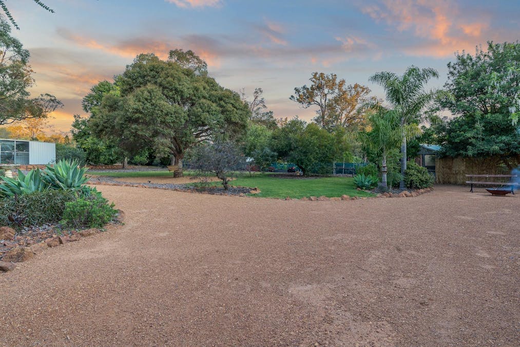 35 King Jarrah Circle, Jarrahdale, WA, 6124 - Image 35