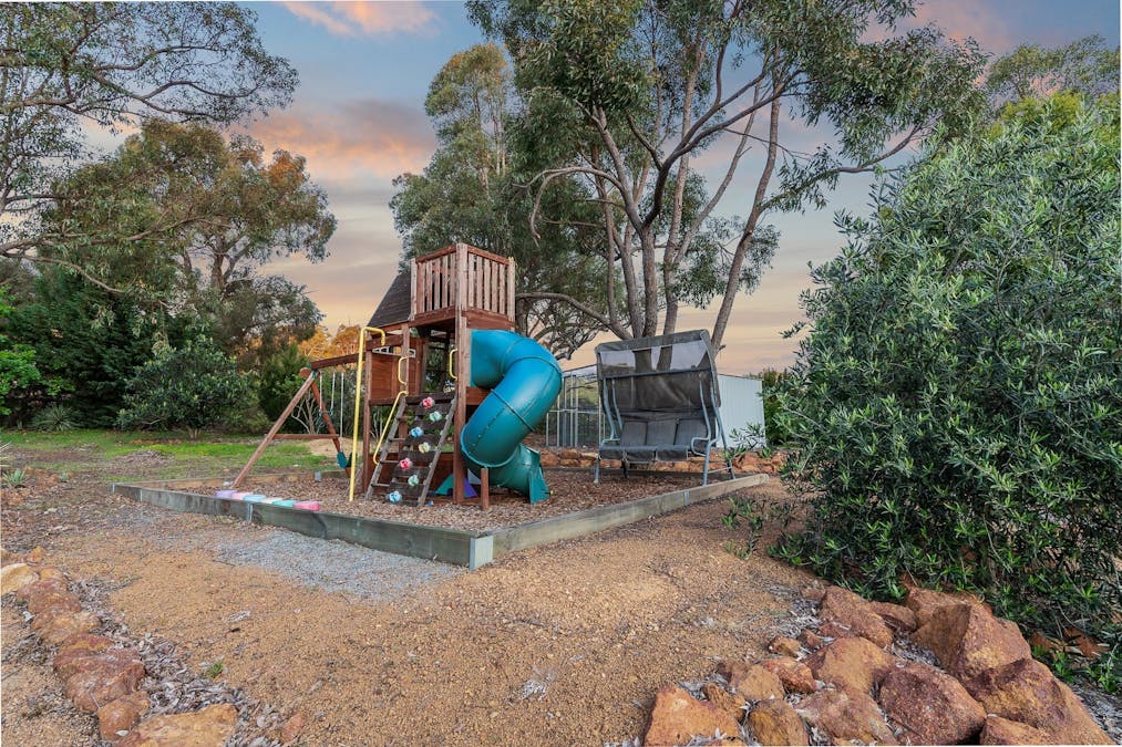 35 King Jarrah Circle, Jarrahdale, WA, 6124 - Image 29