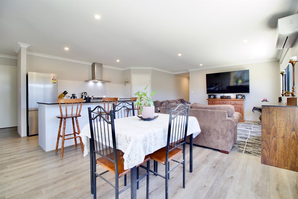 99 Surf Drive, Secret Harbour, WA, 6173 - Image 8