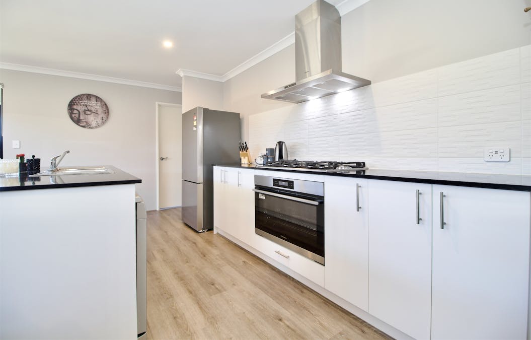99 Surf Drive, Secret Harbour, WA, 6173 - Image 12