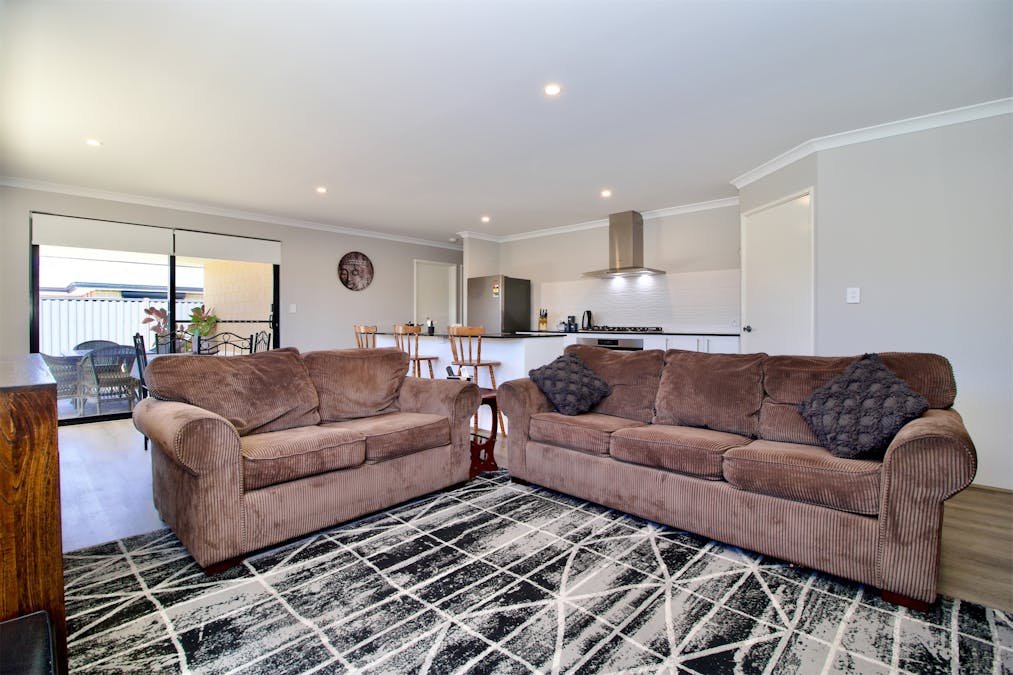 99 Surf Drive, Secret Harbour, WA, 6173 - Image 9
