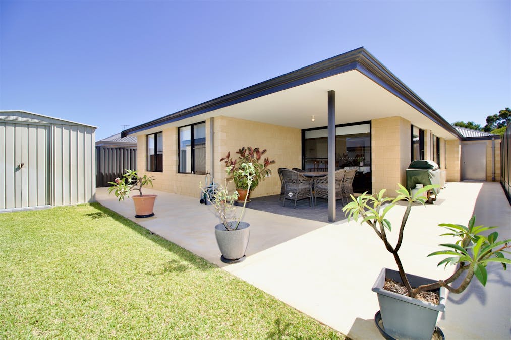 99 Surf Drive, Secret Harbour, WA, 6173 - Image 20