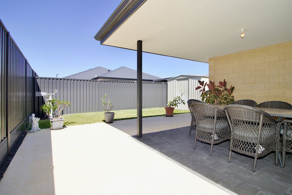 99 Surf Drive, Secret Harbour, WA, 6173 - Image 25