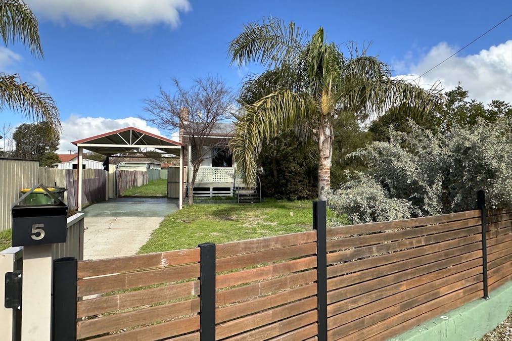 5 Ashworth Crescent, Narrogin, WA, 6312 - Image 1