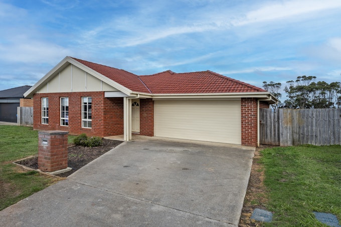 22 Nutview Court, Smithton, TAS, 7330 - Image 1