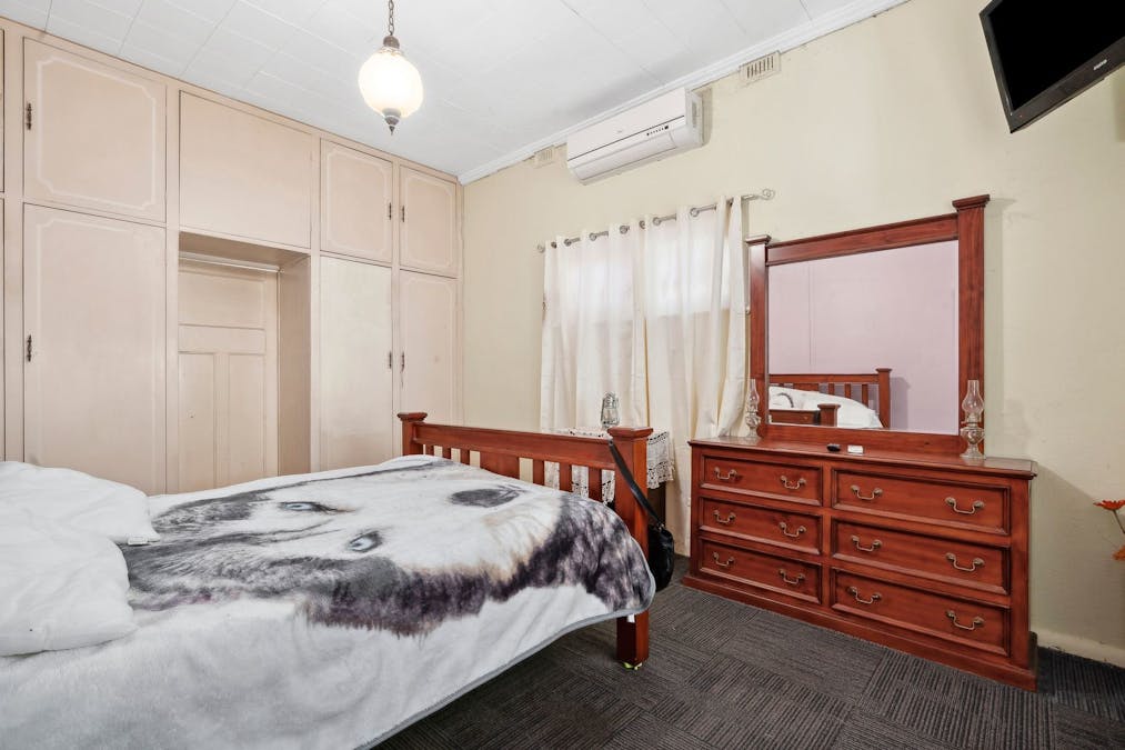 38 Warrego Street, Renmark, SA, 5341 - Image 5