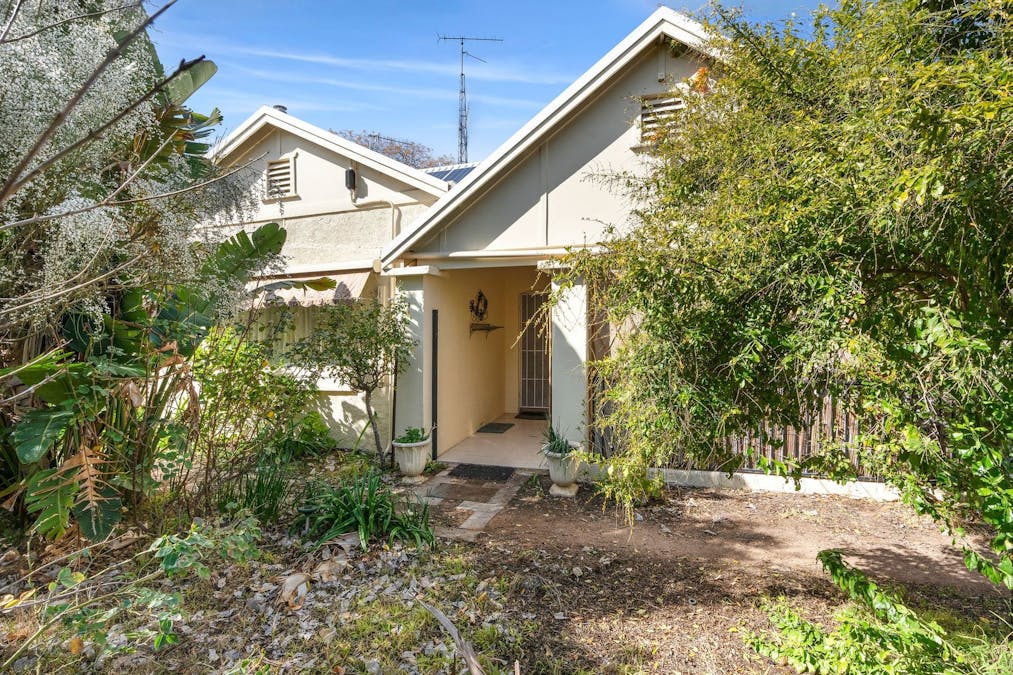 38 Warrego Street, Renmark, SA, 5341 - Image 11