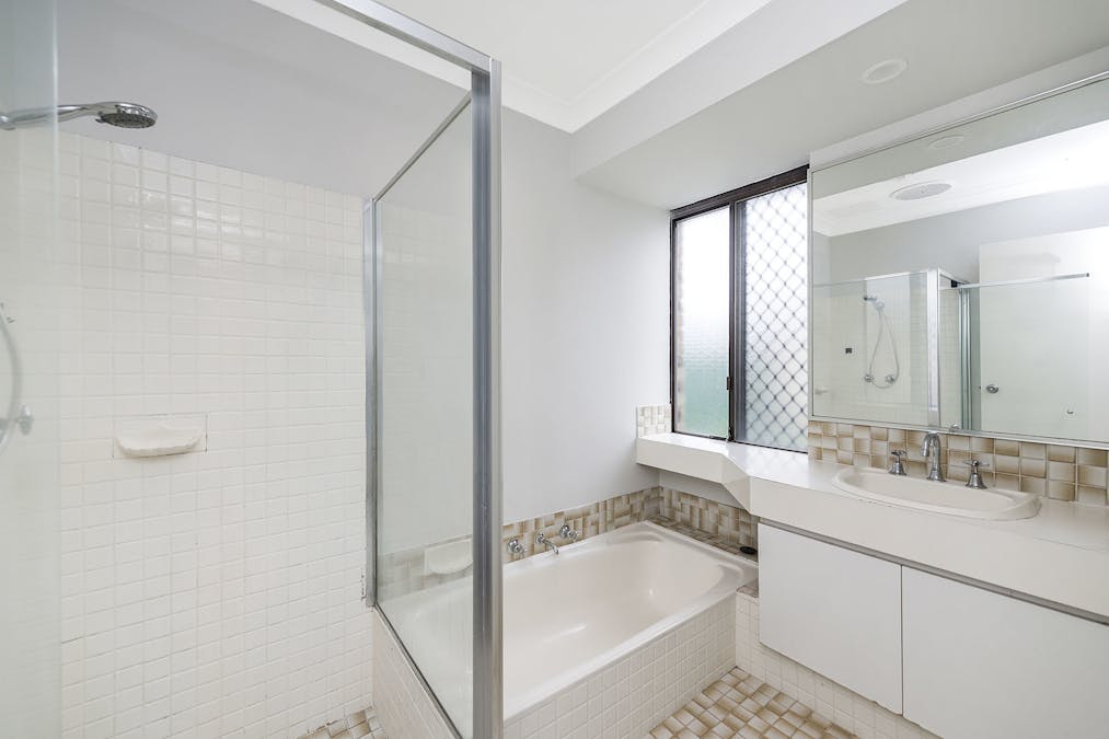 6 Chancery Court, Forrestfield, WA, 6058 - Image 24